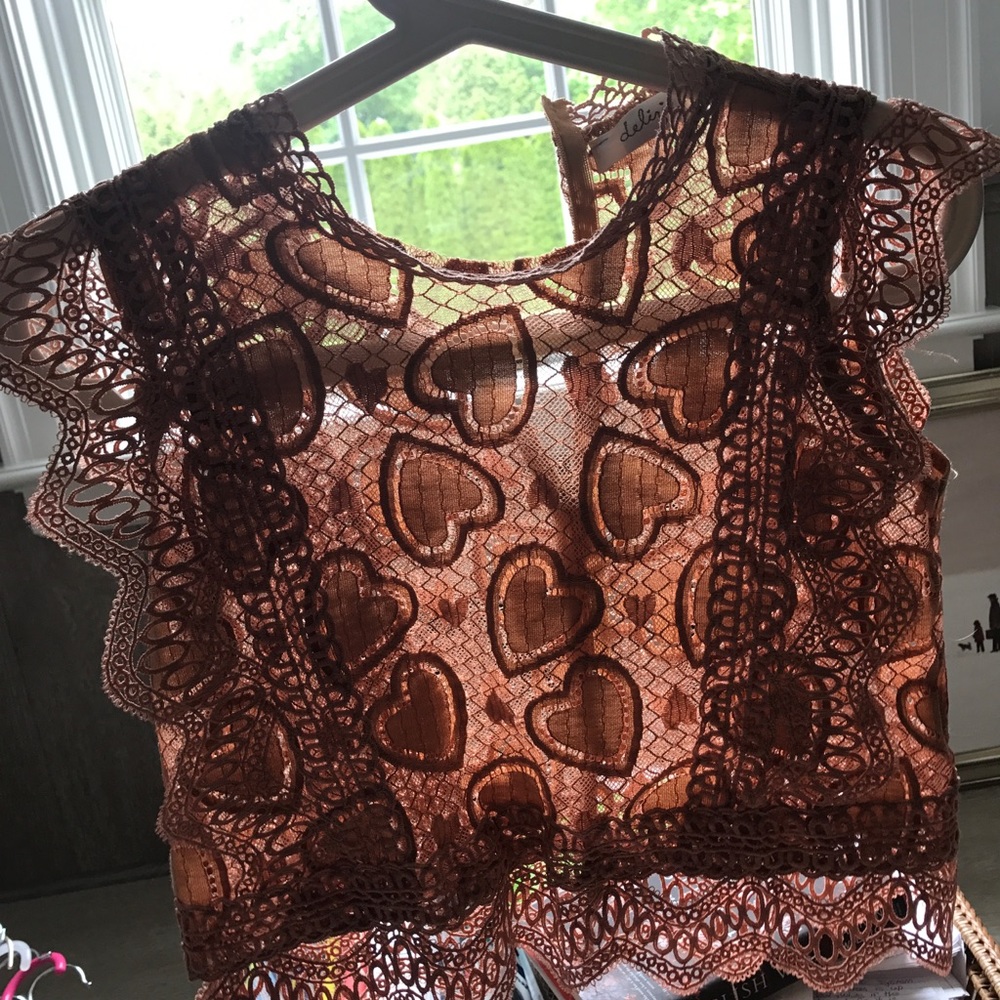 Top - Picture 2 of 4